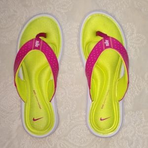 Size 8 Women's Nike Comfort Footbed Flip Flops